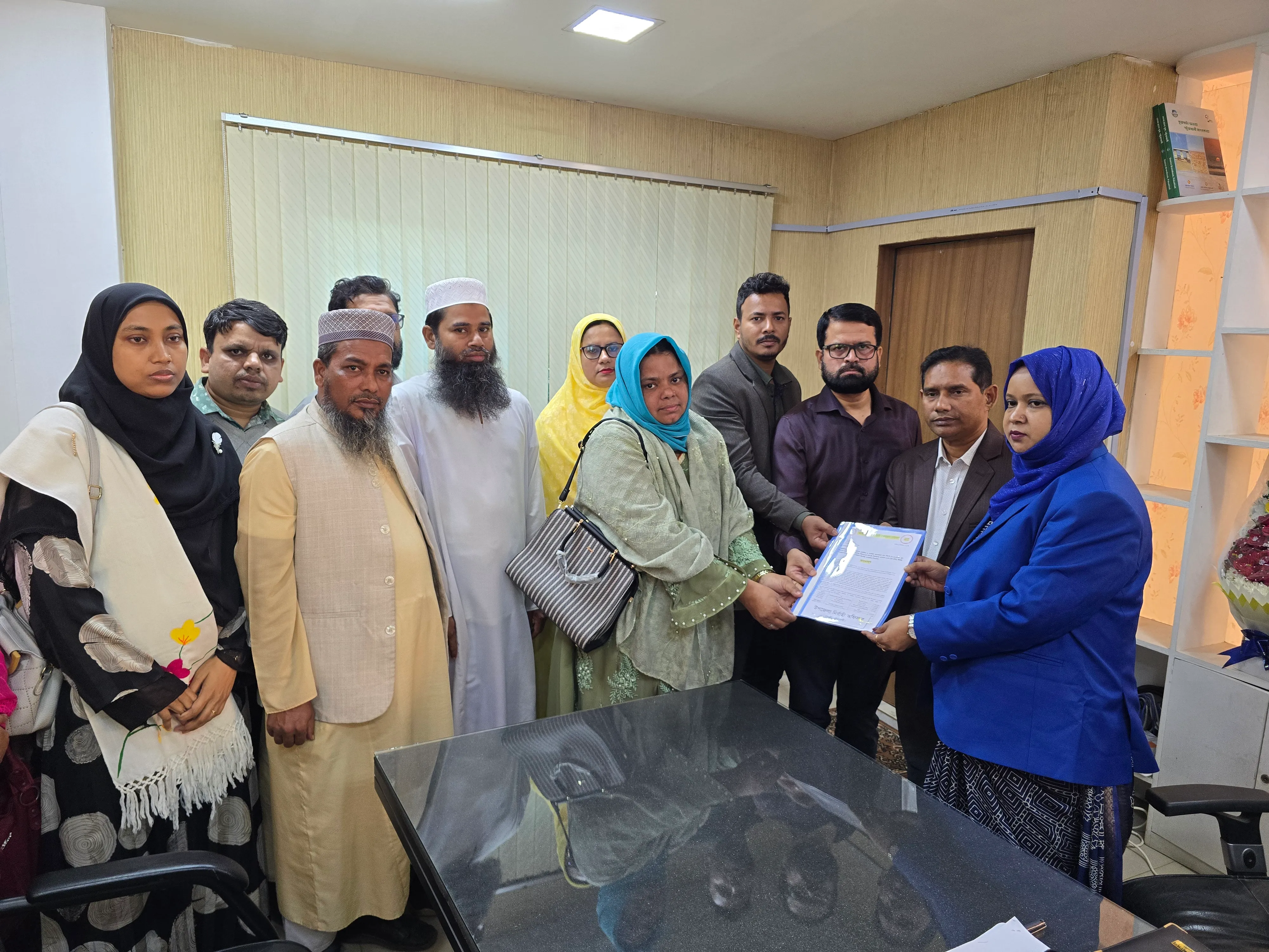 দাবি আদায়ে দুমকিতে প্রাথমিক শিক্ষকরা একতাবদ্ধ, কমপ্লিট শাটডাউনে বার্ষিক পরীক্ষা হুমকিতে